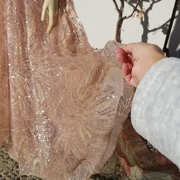 Hermz bridal dress sz S used once only - Picture 7 of 11